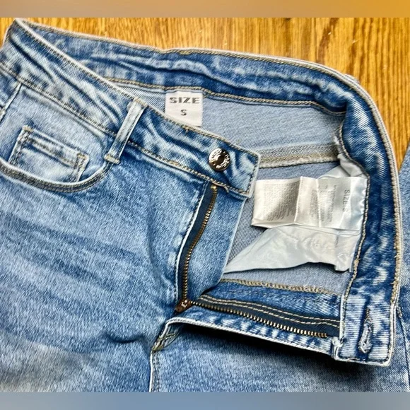 TWO WAY High Rise Flare Leg Jeans - Picture 5 of 5